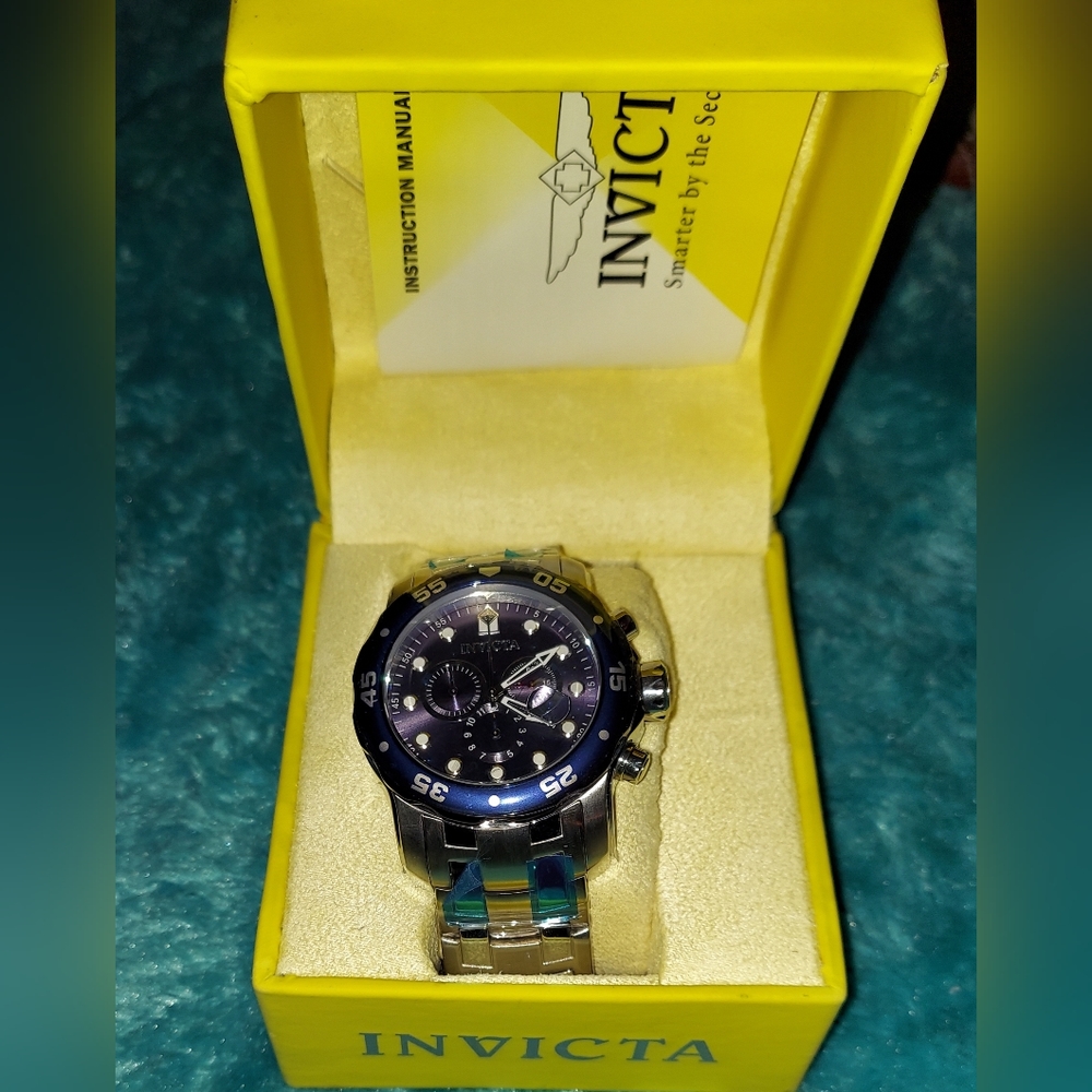 NIB Pro Diver Men's Invicta Watch
